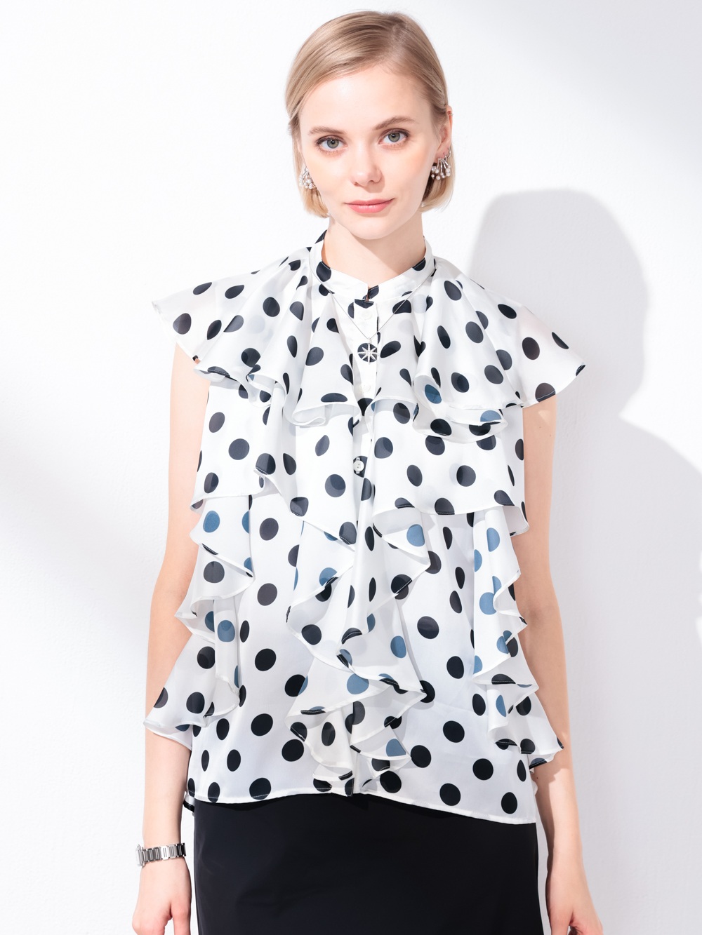 BLOUSE detail 1