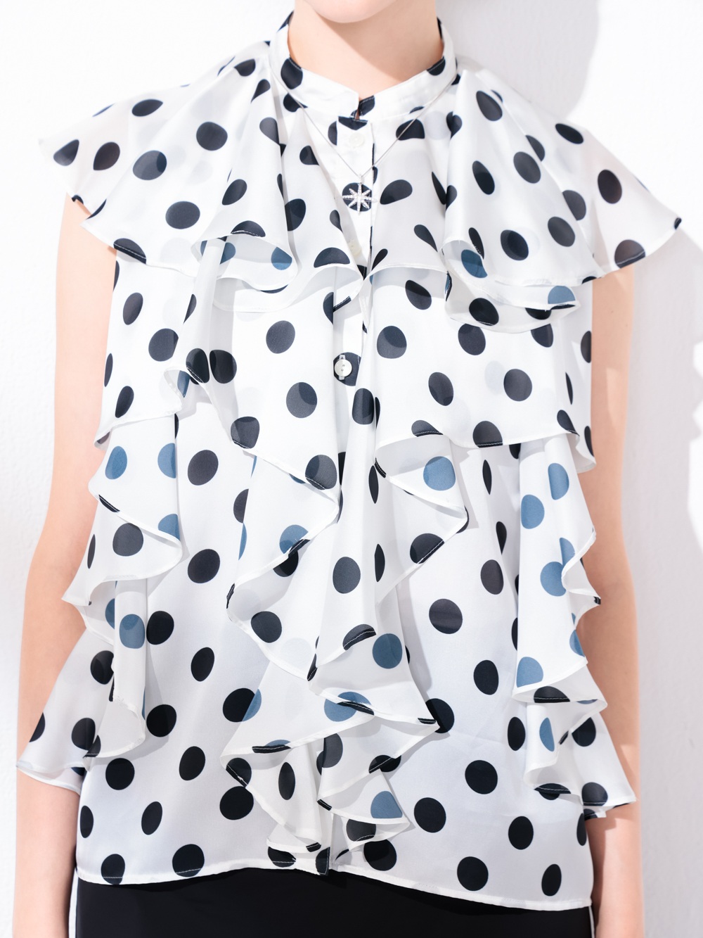 BLOUSE detail 2