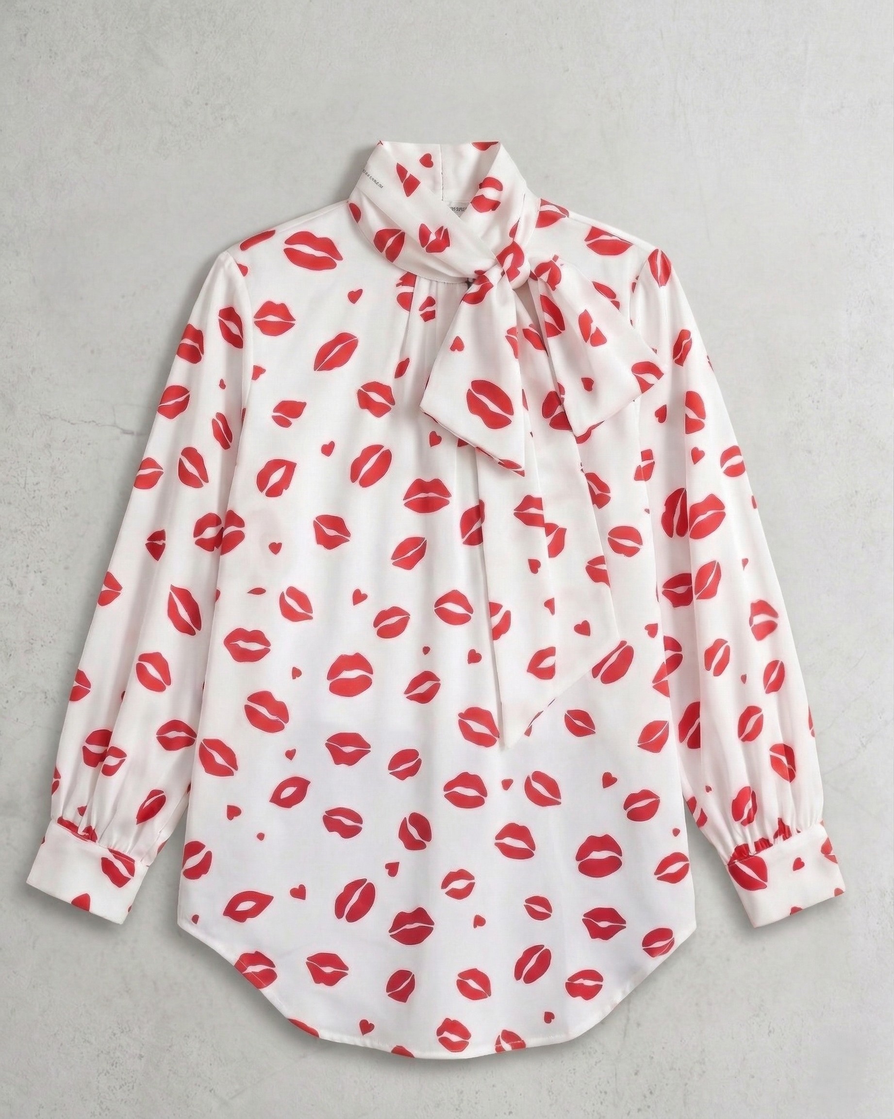 リップブラウス