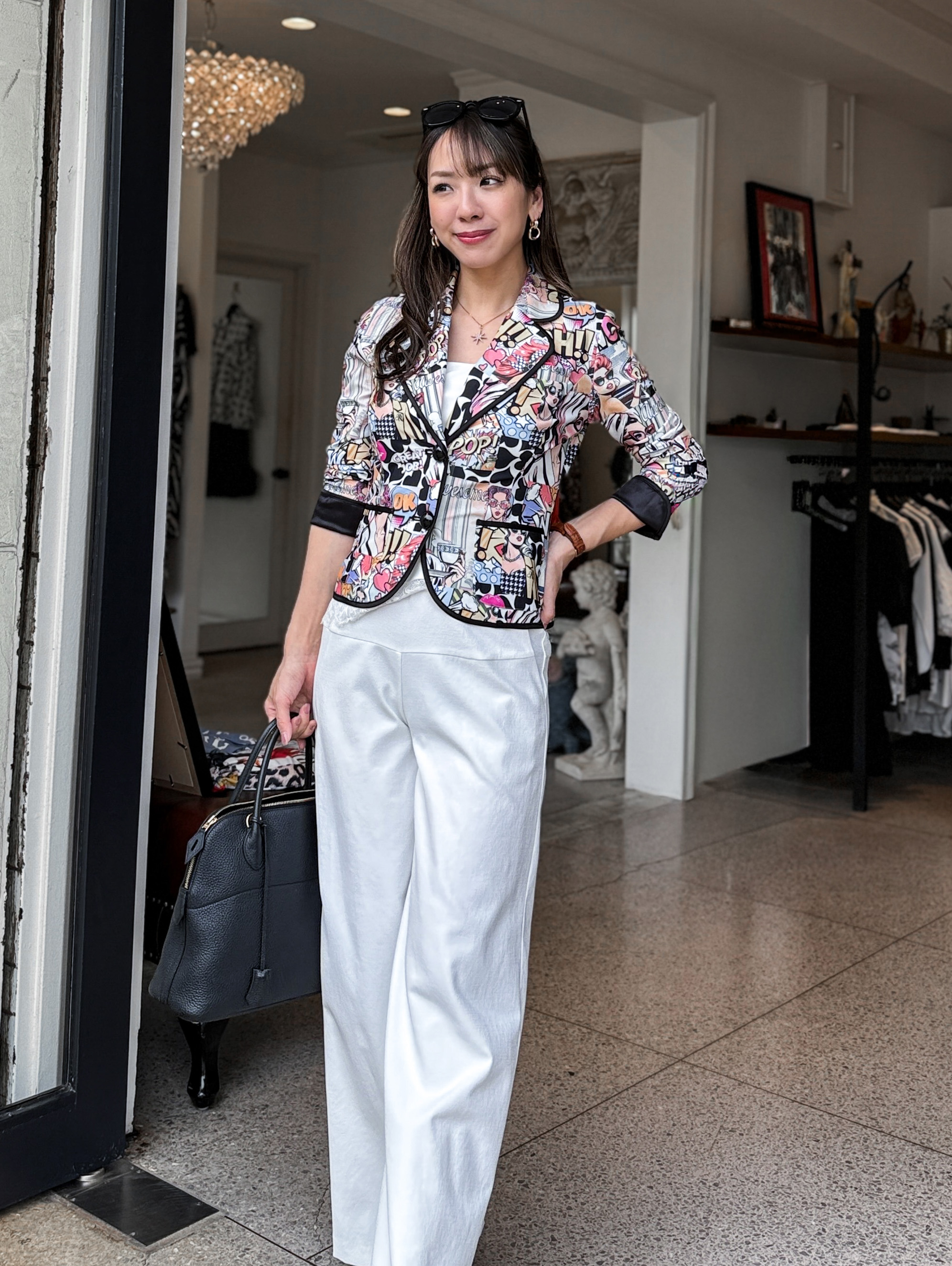 LOOK 01