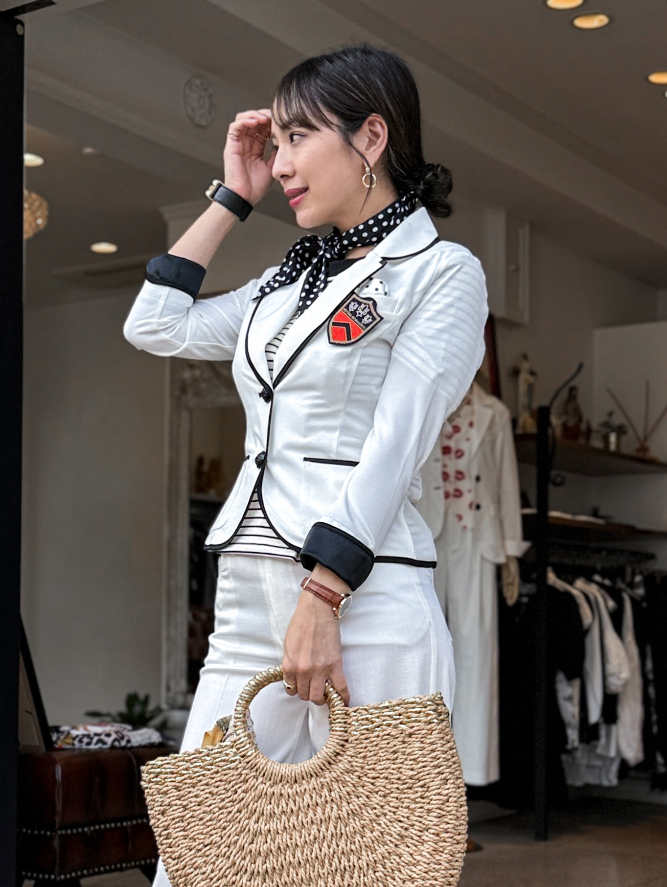 LOOK 03