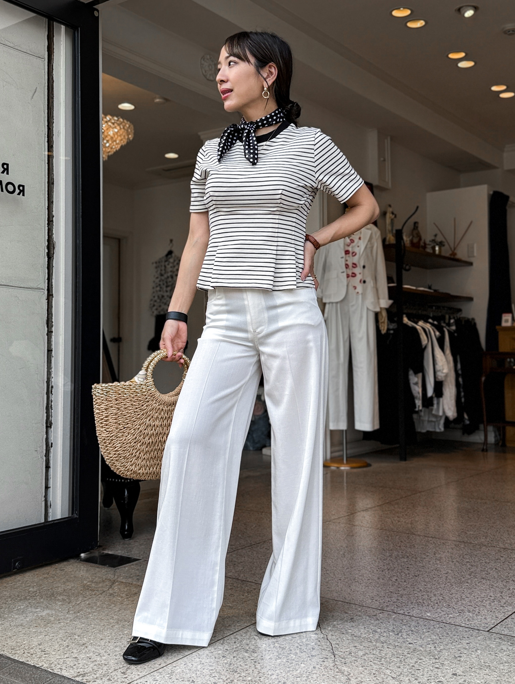 LOOK 03