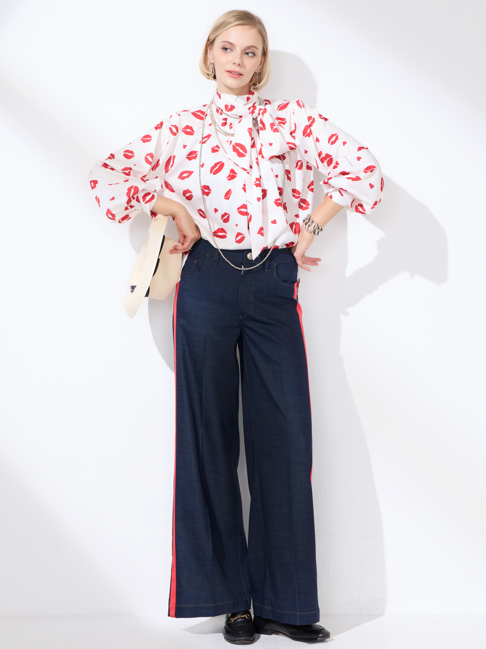 LOOK 22